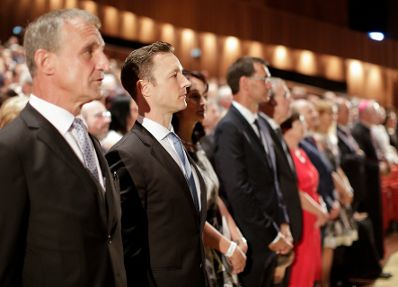 Am 18. Juli 2018 reiste Bundesminister Gernot Bl&uuml;mel (2.v.l.) anl&auml;sslich der Er&ouml;ffnung der Bregenzer Festspiele nach Bregenz.