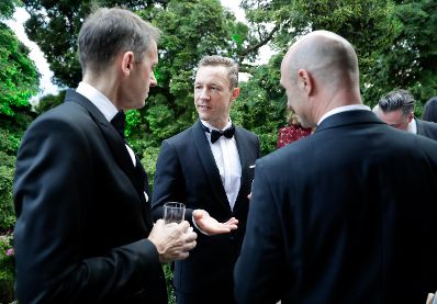 Am 26. Juli 2018 reiste Bundesminister Gernot Bl&uuml;mel (m.) anl&auml;sslich der Er&ouml;ffnung der Salzburger Festspiele nach Salzburg. Im Bild beim Abendempfang.