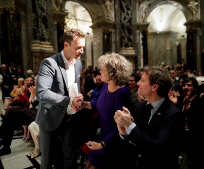 Am 5. November 2018 er&ouml;ffnete Bundesminister Gernot Bl&uuml;mel (l.) die Ausstellung &quot;Spitzmaus Mummy in a Coffin and other Treasures&quot; im Kunsthistorischen Museum. Im Bild mit der Generaldirektorin Sabine Haag (m.).