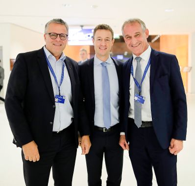 Am 15. November 2018 nahm Bundesminister Gernot Bl&uuml;mel (m.) an der Subsidiarit&auml;tskonferenz in Bregenz teil. Im Bild mit dem B&uuml;rgermeister von Bregenz Markus Linhart (r.).