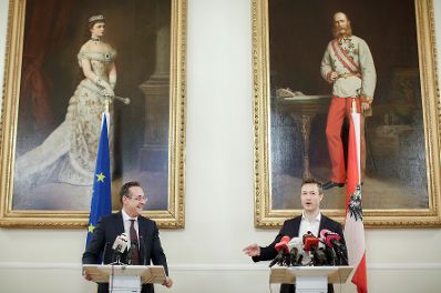 Am 29. November 2018 luden Bundesminister Gernot Bl&uuml;mel (r.) und Vizekanzler Heinz-Christian Strache (l.) zu den ersten &bdquo;Fernsehgespr&auml;chen&ldquo; mit den Verantwortlichen der TV-Sender.