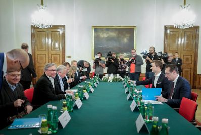 Am 29. November 2018 luden Bundesminister Gernot Bl&uuml;mel und Vizekanzler Heinz-Christian Strache zu den ersten &bdquo;Fernsehgespr&auml;chen&ldquo; mit den Verantwortlichen der TV-Sender.