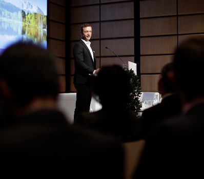 Am 3. Dezember 2018 nahm Bundesminister Gernot Bl&uuml;mel (im Bild) an der Cyber Security Conference teil.