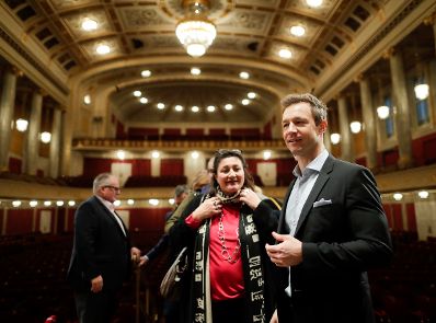 Am 5. Dezember 2018 nahm Bundesminister Gernot Bl&uuml;mel (r.) am Medientermin zur Entschuldung des Wiener Konzerthauses teil. Im Bild mit der Kulturstadtr&auml;tin Veronica Kaup-Hasler (l.).