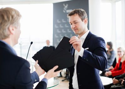 Am 6. Dezember 2018 fand im Ringturm eine Pressekonferenz zur Bekanntgabe der Nominierung des &Ouml;sterreichischen Filmpreises 2019 statt. Im Bild Bundesminister Gernot Bl&uuml;mel.