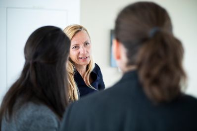 Am 7. J&auml;nner 2019 empfing Bundesministerin Juliane Bogner-Strau&szlig; (im Bild) die Sternsinger der Pfarre Alser Vorstadt und VertreterInnen der Katholischen Jungschar, Bundesgesch&auml;ftsf&uuml;hrerin Sigrid Kickingereder und Bundesvorsitzende Barbara Gr&uuml;ner.
