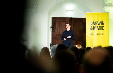 Am 17. J&auml;nner 2019 hielt Bundesministerin Juliane Bogner-Strau&szlig; eine Er&ouml;ffnungskeynote bei der Konferenz "Darwin &amp; Marie". Im Bild Anita Zielina.