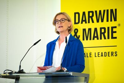 Am 17. J&auml;nner 2019 hielt Bundesministerin Juliane Bogner-Strau&szlig; (m.l.) eine Er&ouml;ffnungskeynote bei der Konferenz "Darwin &amp; Marie". Im Bild die Generaldirektorin der Österreichischen Nationalbibliothek Johanna Rachinger.