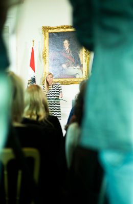 Am 17. J&auml;nner 2019 nahmen Bundesministerin Juliane Bogner-Strau&szlig; (im Bild), Bundesministerin Karin Kneissl und Staatssekret&auml;rin Karoline Edtstadler an einer Pressekonferenz zum Thema &bdquo;Gewalt- und Opferschutz &ndash; Ma&szlig;nahmen f&uuml;r mehr Frauensicherheit&ldquo; teil.
