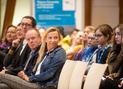 Am 28. J&auml;nner 2019 er&ouml;ffnete Bundesministerin Juliane Bogner-Strau&szlig; (m.) die Frauen in der Technik - Infomesse.