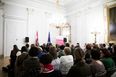 Am 28. J&auml;nner 2019 nahm Bundesministerin Juliane Bogner-Strau&szlig; an einem Kamingespr&auml;ch mit den Bundesb&auml;uerinnen teil.