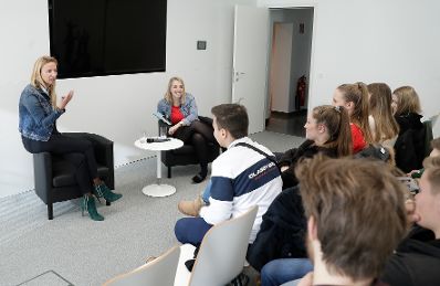Am 29. J&auml;nner 2019 lud Bundesministerin Juliane Bogner-Strau&szlig; (im Bild) Sch&uuml;lerinnen und Sch&uuml;ler aus Salzburg zu einer Diskussionsveranstaltung in das Ministerium.