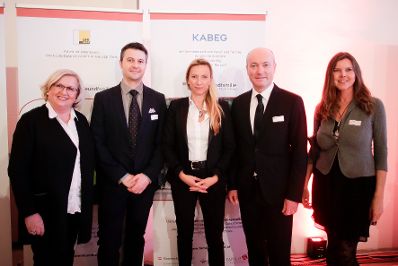 Am 29. J&auml;nner 2019 verlieh Bundesministerin Juliane Bogner-Strau&szlig; die Zertifikate f&uuml;r familienfreundliche Unternehmen.