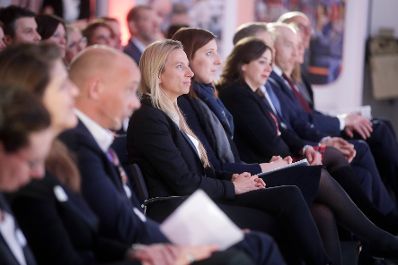 Am 29. J&auml;nner 2019 verlieh Bundesministerin Juliane Bogner-Strau&szlig; die Zertifikate f&uuml;r familienfreundliche Unternehmen.