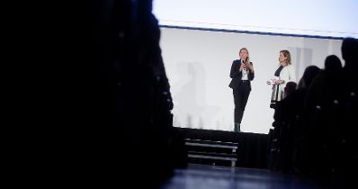 Am 29. J&auml;nner 2019 verlieh Bundesministerin Juliane Bogner-Strau&szlig; die Zertifikate f&uuml;r familienfreundliche Unternehmen.