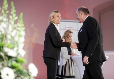 Am 29. J&auml;nner 2019 verlieh Bundesministerin Juliane Bogner-Strau&szlig; die Zertifikate f&uuml;r familienfreundliche Unternehmen.