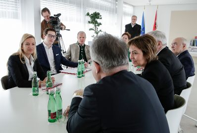 Am 6. Februar 2019 empfing Bundesministerin Juliane Bogner-Strau&szlig; (im Bild) die Pr&auml;sidentin des Lions Club International Gudrun Yngvadottir in ihrem B&uuml;ro.