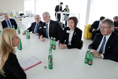 Am 6. Februar 2019 empfing Bundesministerin Juliane Bogner-Strau&szlig; (im Bild) die Pr&auml;sidentin des Lions Club International Gudrun Yngvadottir in ihrem B&uuml;ro.
