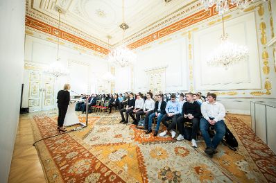 Am 28. Februar 2019 empfing Bundesministerin Juliane Bogner-Strau&szlig; Sch&uuml;lerinnen und Sch&uuml;ler der Initiative "Sch&uuml;lerInnen gestalten Wandel".