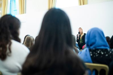 Am 28. Februar 2019 empfing Bundesministerin Juliane Bogner-Strau&szlig; (im Bild) Sch&uuml;lerinnen und Sch&uuml;ler der Initiative "Sch&uuml;lerInnen gestalten Wandel".