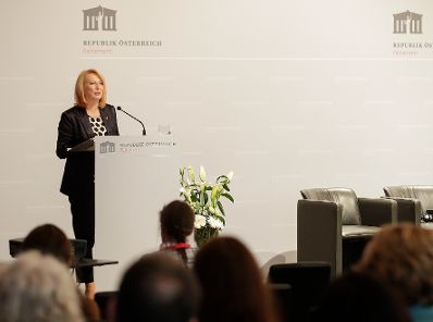 Am 5. M&auml;rz 2019 nahm Bundesministerin Juliane Bogner-Strau&szlig; an der Internationalem Fachkonferenz "Das Recht auf ein Leben frei von Gewalt! St&auml;rkung, Unterst&uuml;tzung und Schutz f&uuml;r gewaltbetroffene Frauen und ihre Kinder in &Ouml;sterreich und Europa" teil. Im Bild Doris Bures, zweite Pr&auml;sidentin des Nationalrats.
