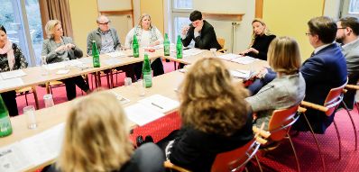 Am 7. M&auml;rz 2019 nahm Bundesministerin Juliane Bogner-Strau&szlig; am Round Table zum Thema "Chronisch kranke Sch&uuml;ler" teil.