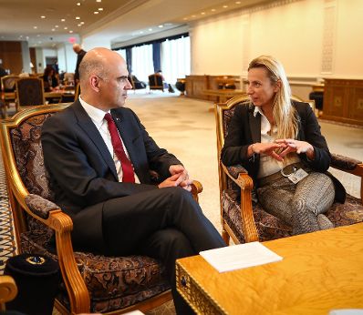 Am 12. M&auml;rz 2019 reiste Bundesministerin Juliane Bogner-Strau&szlig; (r.) nach New York zur Frauenstatuskommission der Vereinten Nationen. Im Bild mit dem Vorsteher des Eidgen&ouml;ssischen Departements des Innern Alain Berset (l.).