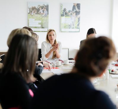 Am 03. April 2019 lud Bundesministerin Juliane Bogner-Strau&szlig; (m.) Vertreterinnen der Wirtschaft zum Vernetzungstreffen zum Thema Women Empowerment ein.