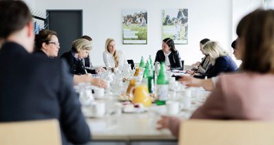 Am 03. April 2019 lud Bundesministerin Juliane Bogner-Strau&szlig; (m.l.) Vertreterinnen der Wirtschaft zum Vernetzungstreffen zum Thema Women Empowerment ein.