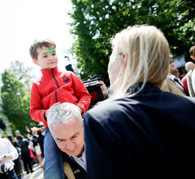 Am 01. Mai 2019 lud Bundesministerin Juliane Bogner-Strau&szlig; l&auml;dt gemeinsam mit Bundesministerin Elisabeth K&ouml;stinger zu einem Familienfest im Schlossgarten Sch&ouml;nbrunn ein.