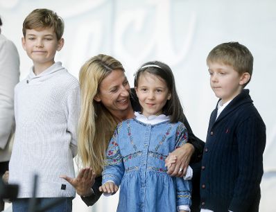 Am 01. Mai 2019 lud Bundesministerin Juliane Bogner-Strau&szlig; l&auml;dt gemeinsam mit Bundesministerin Elisabeth K&ouml;stinger zu einem Familienfest im Schlossgarten Sch&ouml;nbrunn ein.