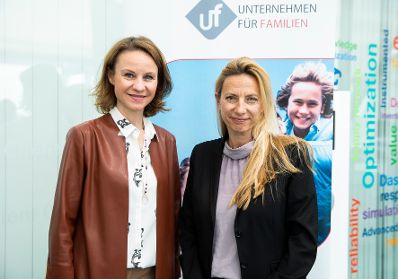 Am 3. Mai 2019 nahm Bundesministerin Juliane Bogner-Strau&szlig; (r.) am Vernetzungstreffen zum Thema Women Empowerment ein. Im Bild mit der IBM &Ouml;sterreich Generaldirektorin Patricia Neumann (l.).