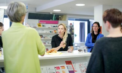 Am 10. Mai 2019 reiste Bundesministerin Juliane Bogner-Strau&szlig; anl&auml;sslich eines Bundesl&auml;ndertags nach Graz. Im Bild bei einem Projektbesuch von &bdquo;Eure Projekte&ldquo;.