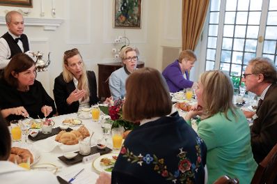 Am 17. Mai 2019 nahm Bundesministerin Juliane Bogner-Strau&szlig; (im Bild) an einem Arbeitsfr&uuml;hst&uuml;ck mit Botschafterinnen und Botschafter in der kanadischen Botschafter teil.