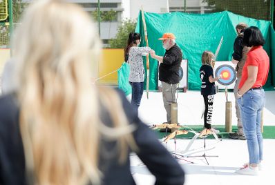 Am 18. Mai 2019 besuchte Bundesministerin Juliane Bogner-Strau&szlig; das Spielefest des Burgenl&auml;ndischen Familienbund.