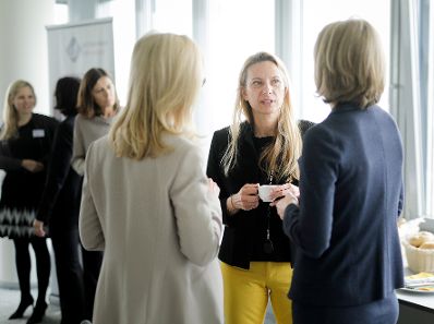 Am 21. Mai 2019 nahm Bundesministerin Juliane Bogner-Strau&szlig; (m.) am Female Executive Breakfast teil.
