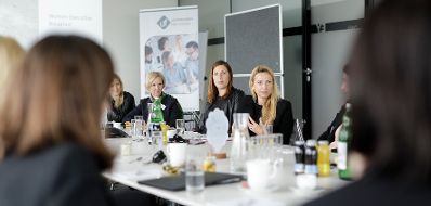Am 21. Mai 2019 nahm Bundesministerin Juliane Bogner-Strau&szlig; (2.v.r.) am Female Executive Breakfast teil.