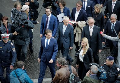 Am 22. Mai 2019 fand die Angelobung der &ouml;sterreichischen &Uuml;bergangsminister durch Bundespr&auml;sident Alexander Van der Bellen statt.