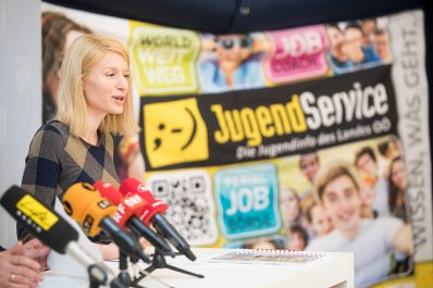 Am 15. M&auml;rz 2018 reiste Bundesministerin Juliane Bogner-Strau&szlig; im Zuge eines Bundesl&auml;ndertags nach Ober&ouml;sterreich. Im Bild Landesr&auml;tin Christine Haberlander bei der Pressekonferenz.