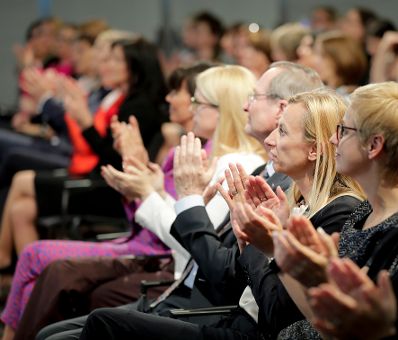 Am 19. April 2018 nahm Bundesministerin Juliane Bogner-Strau&szlig; am Er&ouml;ffnungstalk zum "5. &Ouml;sterreichischen Unternehmerinnenkongress" teil.