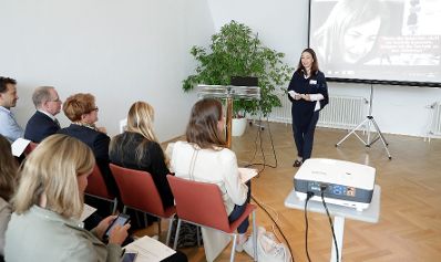 Am 25. Juni 2018 nahm Bundesministerin Juliane Bogner-Strau&szlig; an der Veranstaltungsreihe "Gleichstellung im Gespr&auml;ch" teil.