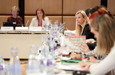 Am 23. Juli 2018 nahm Bundesministerin Juliane Bogner-Strau&szlig; im Rahmen des &ouml;sterreichischen Ratsvorsitzes an der Sitzung der High Level Group on Gender Mainstreaming teil.