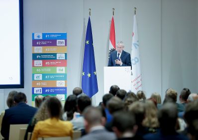 Am 4. September 2018 nahm Bundesministerin Juliane Bogner-Strau&szlig; an der Jugendkonferenz der Europ&auml;ischen Union teil. Im Bild Bundespr&auml;sident Alexander Van der Bellen.