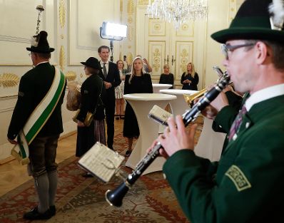 Am 14. September 2018 war die Trachtenkapelle P&uuml;rgg zu Besuch bei Bundesministerin Juliane Bogner-Strau&szlig;. Im Bild mit Bundeskanzler Sebastian Kurz.