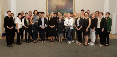 Am 14. September 2018 waren die Weizer Bezirksdamen zu Besuch bei Bundesministerin Juliane Bogner-Strau&szlig;.