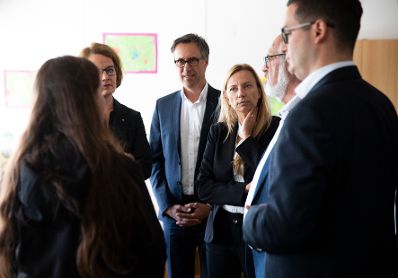 Am 24. September 2018 reiste Bundesministerin Juliane Bogner-Strau&szlig; (m.r..) anl&auml;sslich eines Bundesl&auml;ndertags nach Nieder&ouml;sterreich. Im Bild beim Besuch der "Tagesbetreuung Melk".