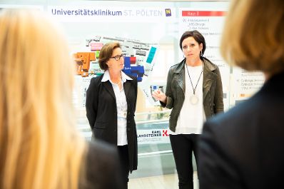 Am 24. September 2018 reiste Bundesministerin Juliane Bogner-Strau&szlig; anl&auml;sslich eines Bundesl&auml;ndertags nach Nieder&ouml;sterreich. Im Bild beim Besuch der Firma Markas im Uniklinikum in Sankt P&ouml;lten.