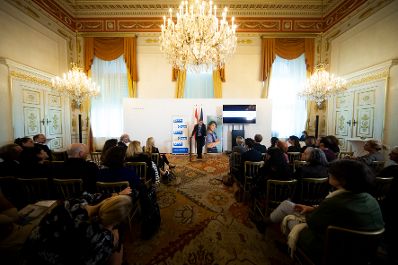 Am 8. Oktober 2018 &uuml;berreichte Bundesministerin Juliane Bogner-Strau&szlig; den Medienpreis f&uuml;r Kinderrechte.