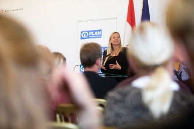 Am 8. Oktober 2018 &uuml;berreichte Bundesministerin Juliane Bogner-Strau&szlig; (im Bild) den Medienpreis f&uuml;r Kinderrechte.