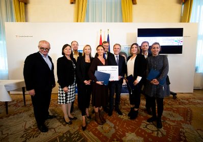 Am 8. Oktober 2018 &uuml;berreichte Bundesministerin Juliane Bogner-Strau&szlig; den Medienpreis f&uuml;r Kinderrechte.